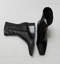 Nuovo!! Stivaletti con zeppa