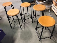 Blocco Sgabelli Industriali Da Scuola Vintage 