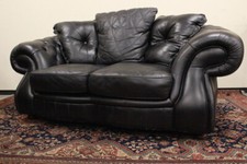 Divano Chesterfield / Chester bergere / pelle nera / nero / black / tre posti /3