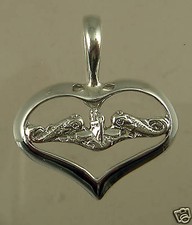 CIONDOLO CUORE DOLCE DELFINO