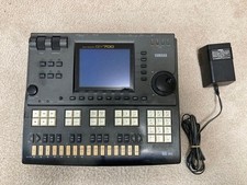 YAMAHA QY700 Music Sequencer