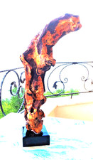 Scultura in legno astratta