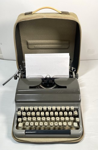 Macchina scrivere vintage - da,