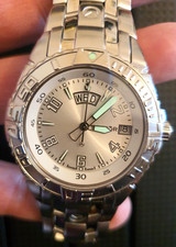 SECTOR 650 DAY DATE 39MM