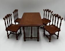 Tavolo da pranzo e 4 sedie