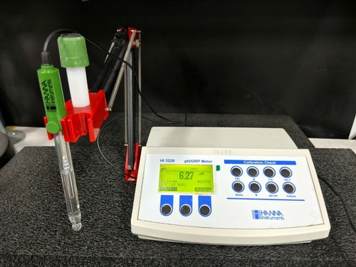 Hanna instruments hi3220 - hanna,
