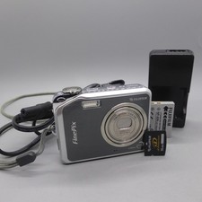 Fotocamera digitale Fujifilm FinePix V10 5,1 megapixel argento testata xD card set completo funzionante
