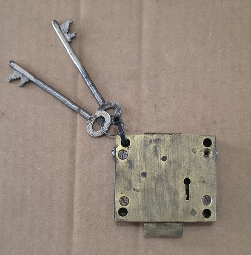 Vintage solid brass - 8, lever