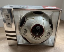 Ballon officiel Adidas