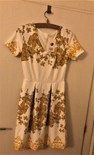 Abito fondo bianco con fiori