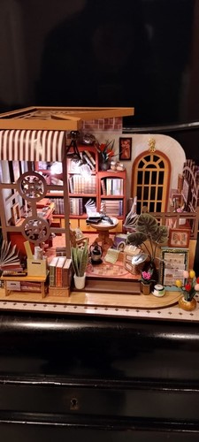 Miniatura realizzata mano - mano,
