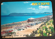 CARTOLINA ITALIA RIMINI RICCIONE SPIAGGIA PALCO SPETTACOLO IL DISCO PER L'ESTATE