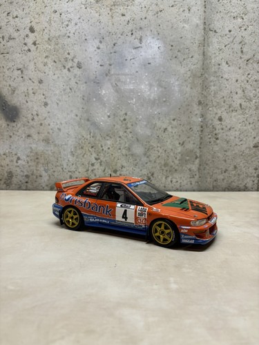 Autoart scale 2000 - autoart, 1/18
