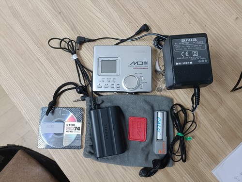 Aiwa minidisc recorder - minidisc,