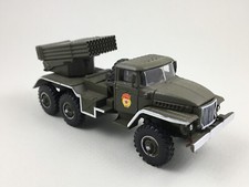 Carro armato pressofuso BM-21