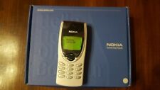 NOKIA 8210 BIANCO PARI AL NUOVO CON SCATOLA