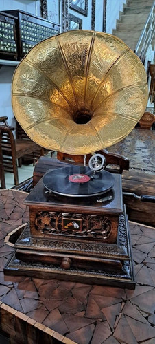 Working antique win - antique, win-up