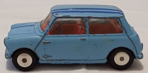 Corgi toys morris - morris, minor