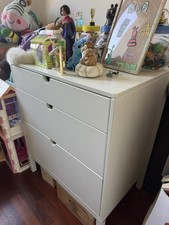 cameretta bambini Stokke con Letto Scrivania e Cassettiera