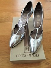 Eleganti scarpe in pelle