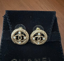 Orecchini Chanel 2018 CC tono