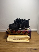 scarpe lv skate nere e bianche