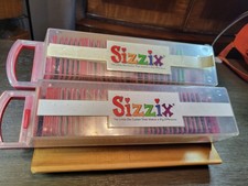 2 Scatole Sizzix Sizzlits Die