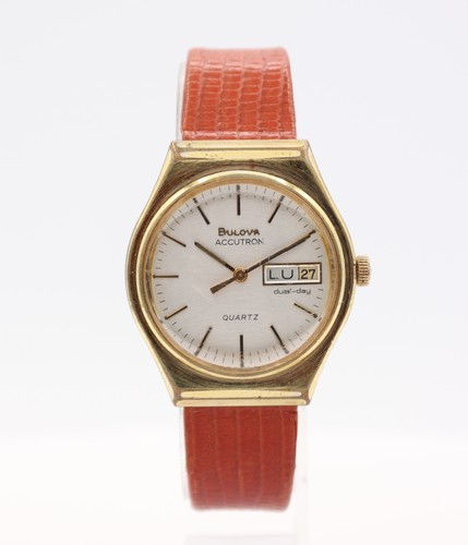 Vintage 31mm 1977 bulova - vintage,