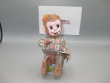 Panno Pittrice Scimmia, Movimento