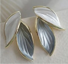 Zara New Delicate minimalist