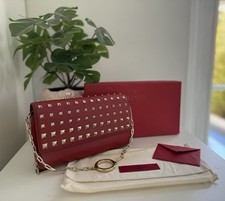 Autentico portafoglio pochette Valentino Garavani rosso Rockstud cinturino catena £1200