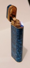 Accendino a gas Cartier Must de Cartier vintage - in acciaio, placcato oro, lacca blu