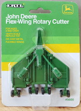 Ertl John Deere Flex-Wing