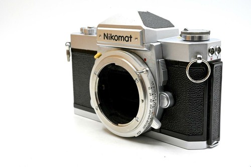 Una delle nikon nikomat - nikon,