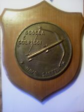 RARO  ' CREST ' :  '  NAVE