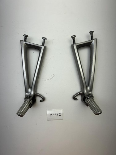 Platine repose pieds - de,
