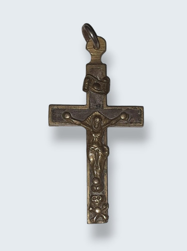 Croix religieuse bois - bois, et