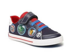 Sneakers elastici e strappo