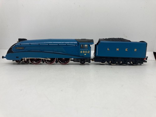 Hornby 372 locomotive - hornby,