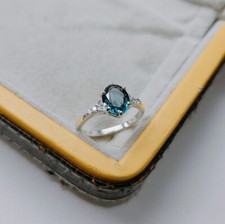 Anello con zaffiro Ocean Teal