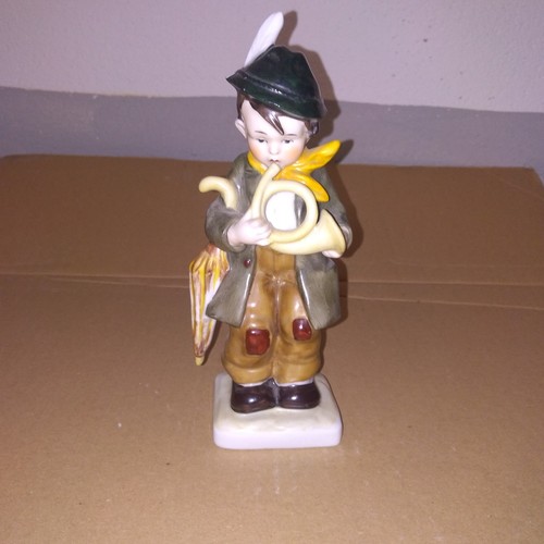 Statua bambino suonatore di - di,