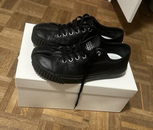 Maison margiela tabi sneaker - margiela,