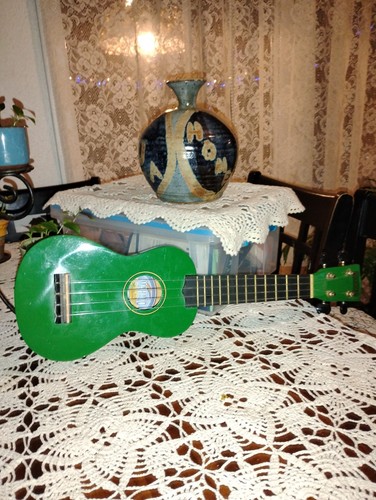 Ukulele verde