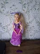 BAMBOLA RAPUNZEL DISNEY STORE