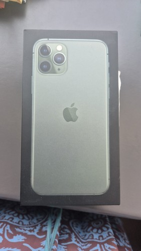 Apple iphone pro - apple, 11