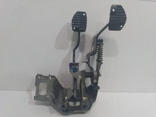 84PGQW0178686 PEDAL EMBRAGUE /