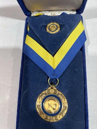 Distintivo spilla medaglia