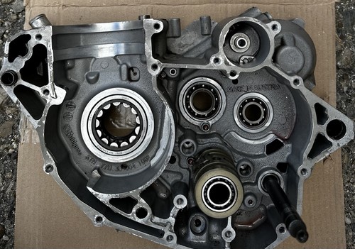 Carter centrali ktm 250 - carter,