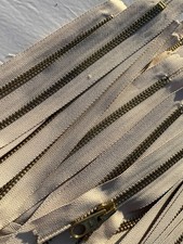 X18 Cerniere Lampo Zip metallo YKK da cm 22 colore Avorio – Pz. 90