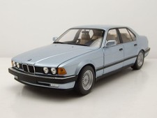 BMW 7 Serie 730I E32 1986 Blu Chiaro Metallizzato Modellino 1:18 Minichamps